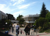 Moonpark College in Moonpark California